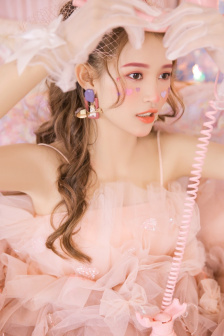 小少女人体视频